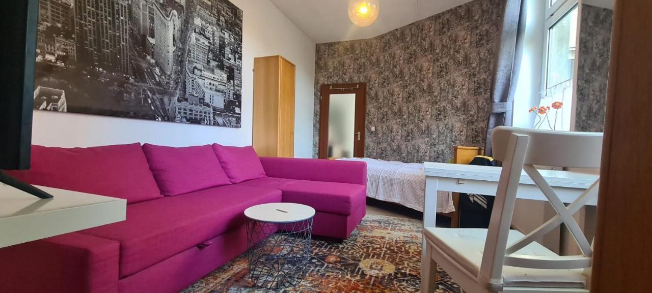 Апартаменты Buedchen Am Rathaus-Parkplatz-Bett Und Schlafcouch-Eg-Netflix- Оберхаузен Экстерьер фото